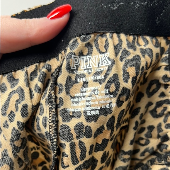 PINK Victoria's Secret Leopard Print Boxer Shorts, Large, NWOT - Picture 2 of 4